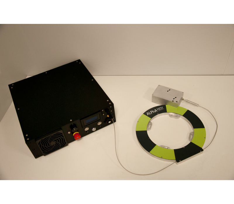 Turnkey 100W-class monolithic laser amplifiers with superior stability