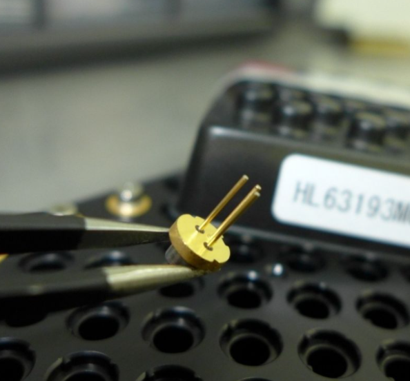 638nm / 700mW　Red Laser Diode (Oclaro)