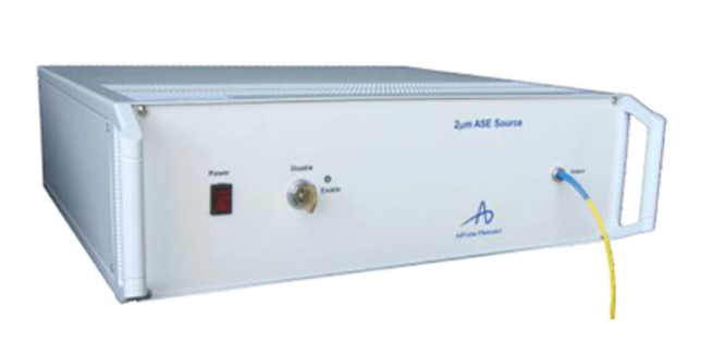 2.07±0.02µm / 10ｍW　2.1 Micron ASE Light Source