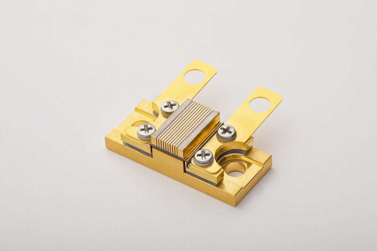 Conduction Cooled QCW Vertical Stack Diode Laser：GS05